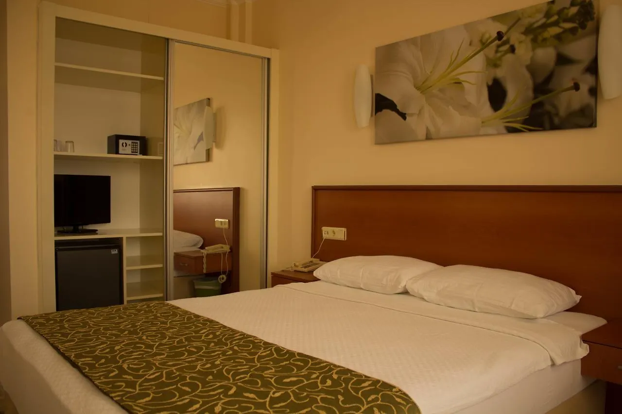 ***  Lord Hotel Çeşme Turcia